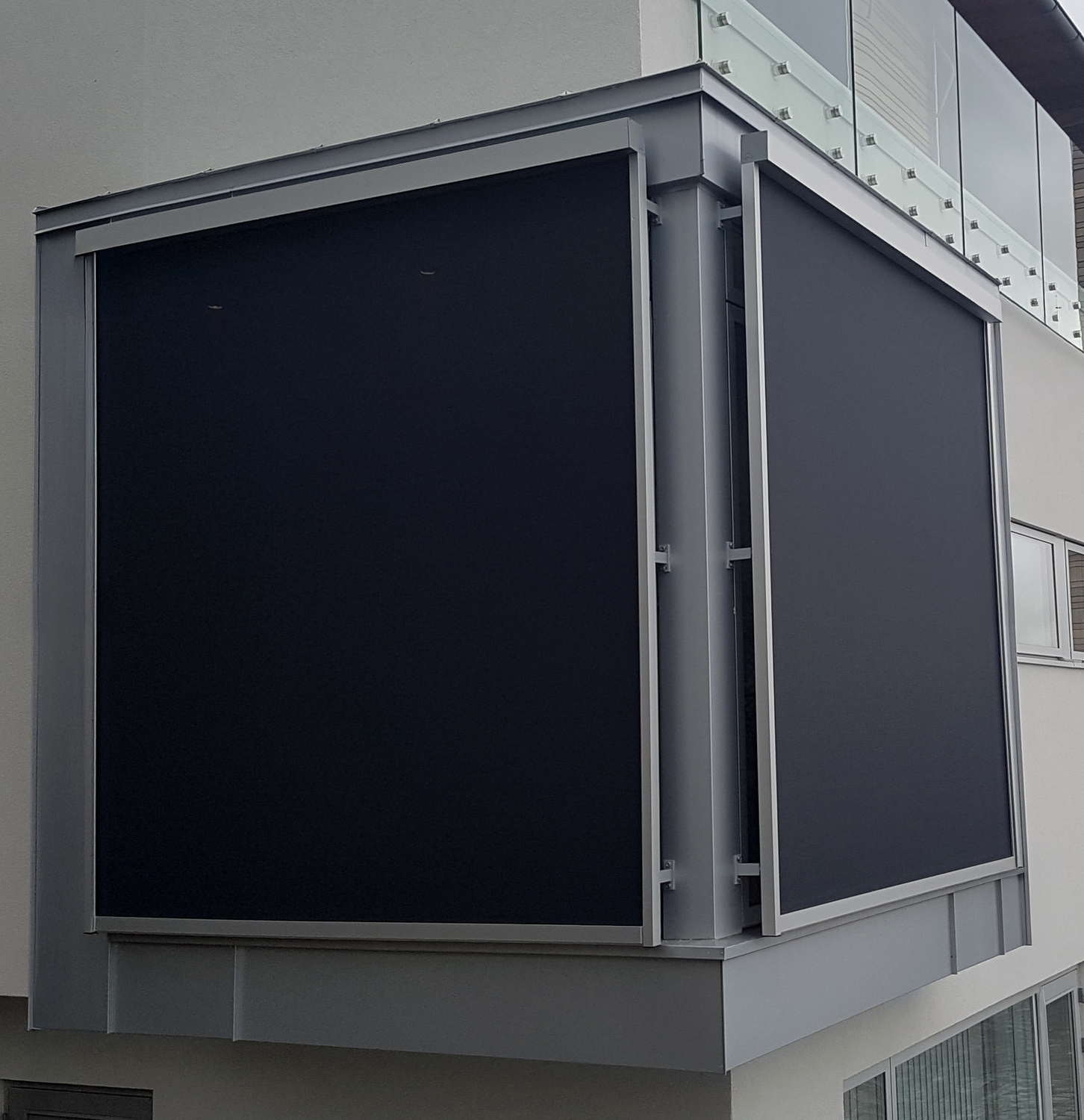 ZIP Screen 110 Slim Solar - nisjemontering sideskinne